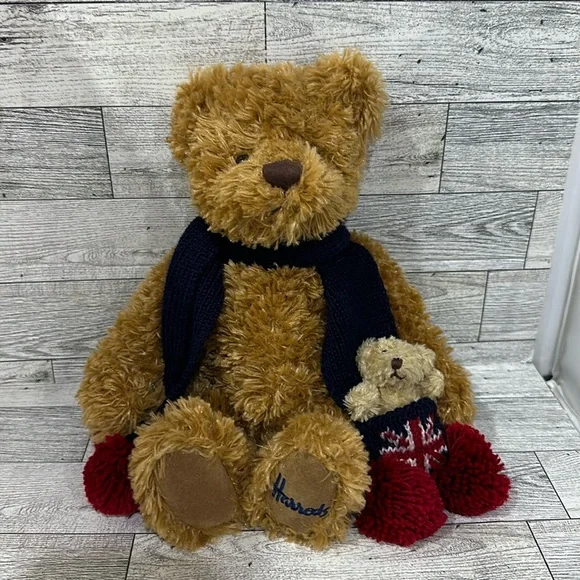 Harrods British teddy bear - Picture 1 of 6